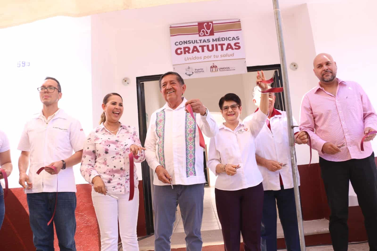 Inaugura Profe Michel consultorio médico gratuito en apoyo a los que menos tienen Inaugura Profe Michel consultorio médico gratuito en apoyo a los que menos tienen