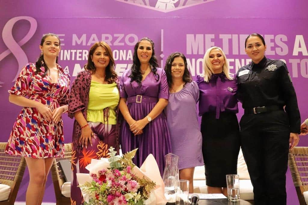 Se reúnen cerca de mil mujeres de Bahía de Banderas en el marco del Día Internacional de la Mujer