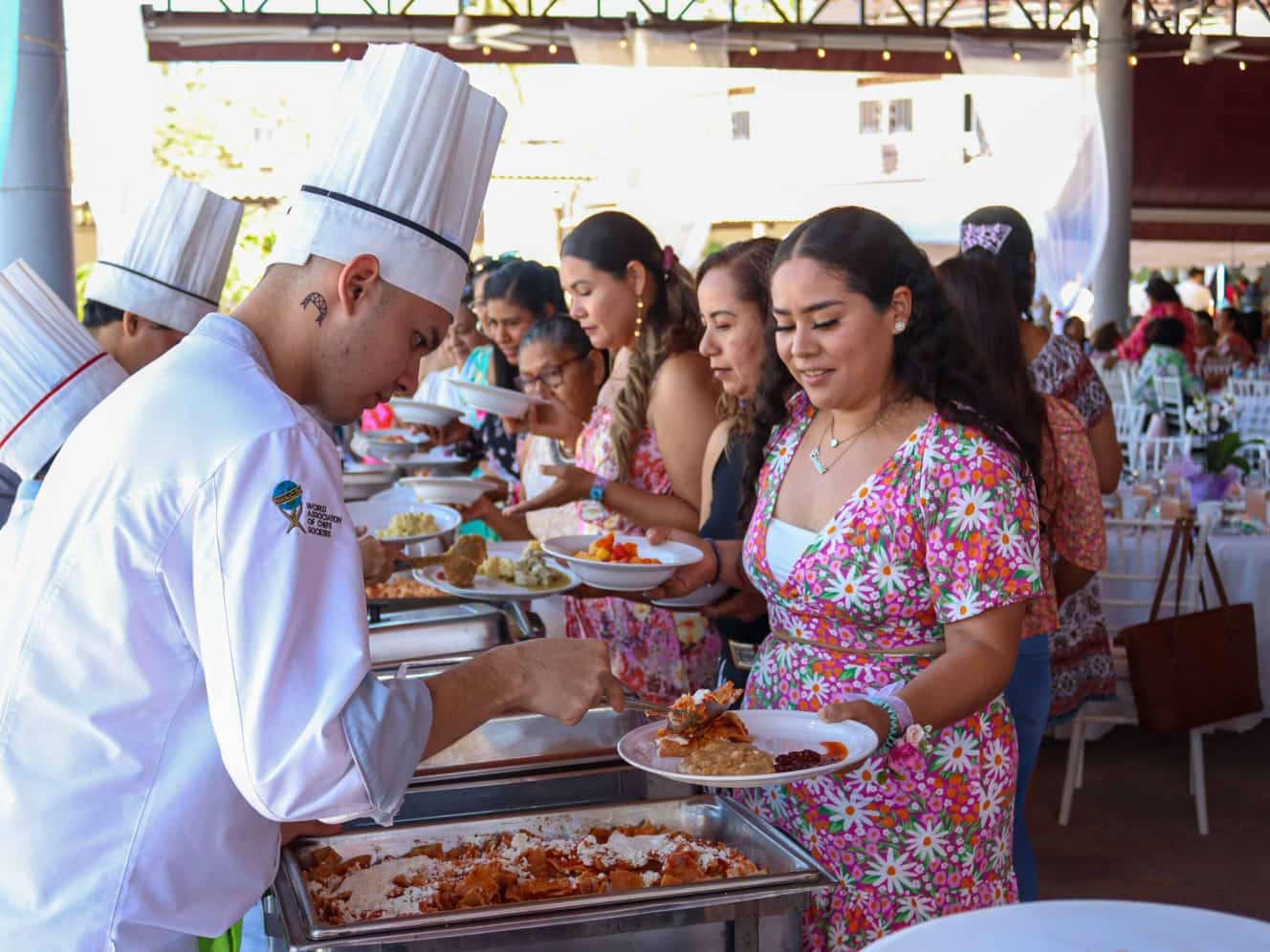 Con cálido festejo mamás de DIF celebraron su día 1 celebración