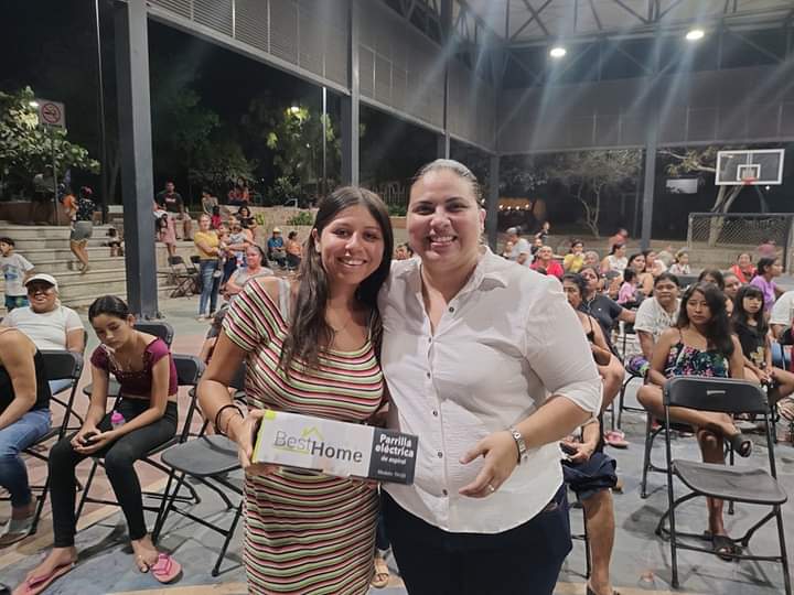 Celebra la regidora Griselda González a las mamás de Volcanes Celebra la regidora Griselda González a las mamás de Volcanes