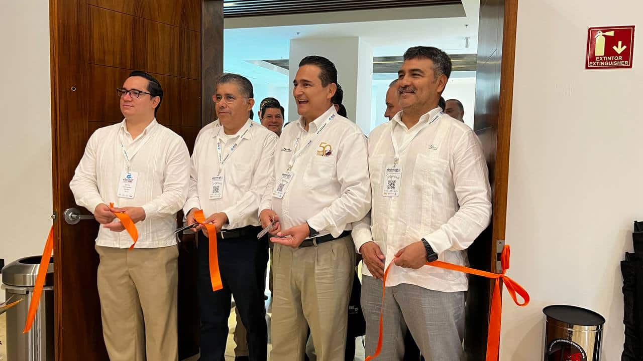 Inicia el 7º Expo Congreso ElectriVallarta 2023, reuniendo a expertos del sector eléctrico 1 Congreso ElectriVallarta