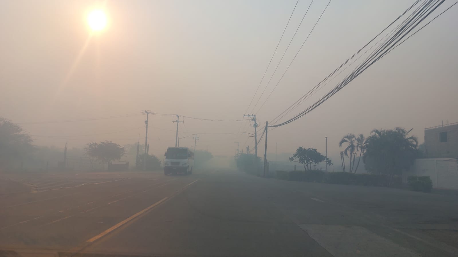 Alarma en Manzanillo por una nube tóxica
