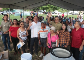 Programas sociales beneficia a 150 familias vallartenses