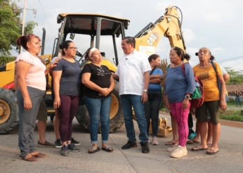 Profe Michel impulsa obras para mejorar la Av. México