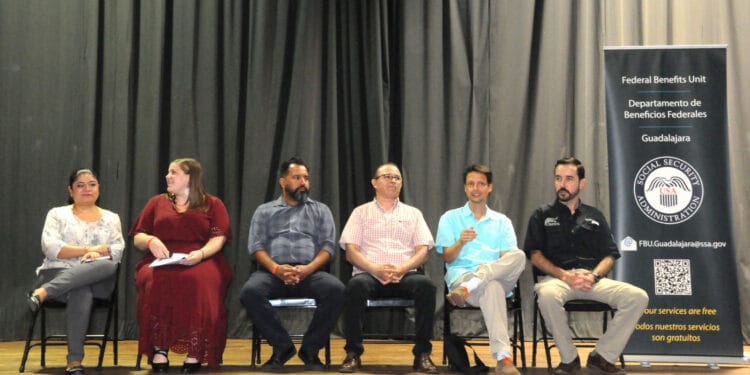 Exitosa sesión informativa del Consulado de Estados Unidos en Puerto Vallarta