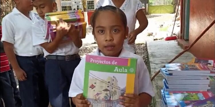 Son 30 estados donde se reparte los libros de texto, entre ellos Jalisco Son 30 estados donde se reparte los libros de texto, entre ellos Jalisco