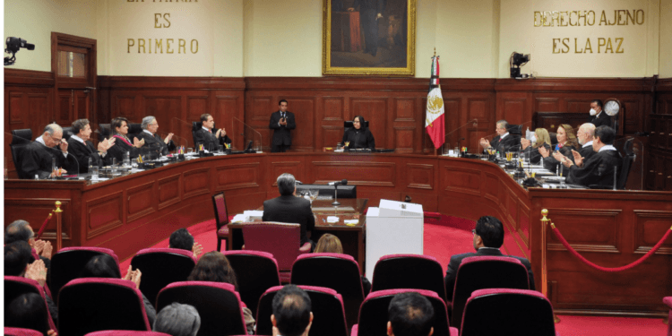 Amenaza la Corte romper con el Estado de Derecho si le recortan el presupuesto