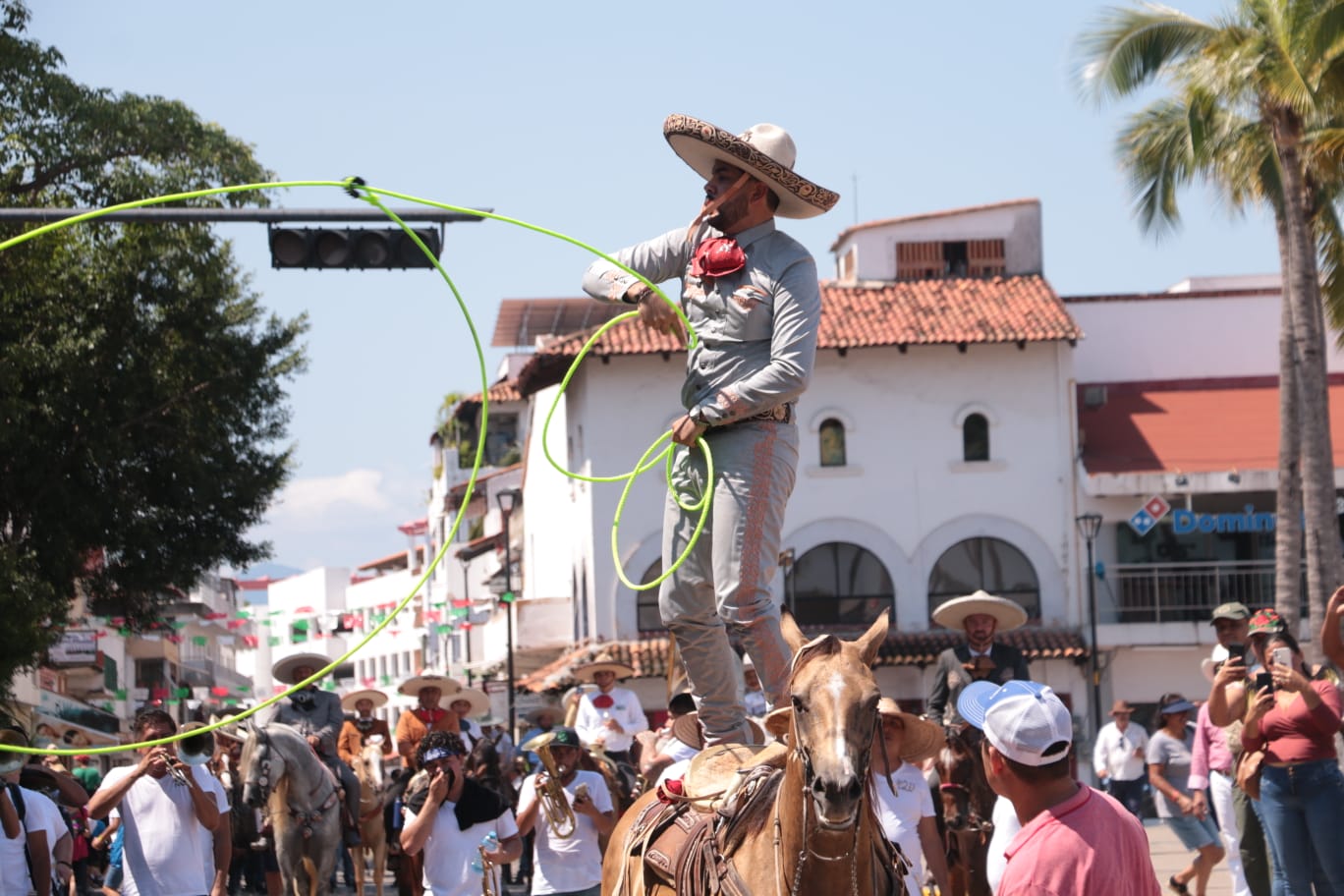 Puerto Vallarta se engalana con el espectacular Desfile Charro del Día Nacional del Charro 1 charro