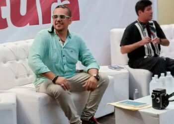 Gran presentación de «Jardín», la nueva obra del poeta vallartense Raúl Gibrán