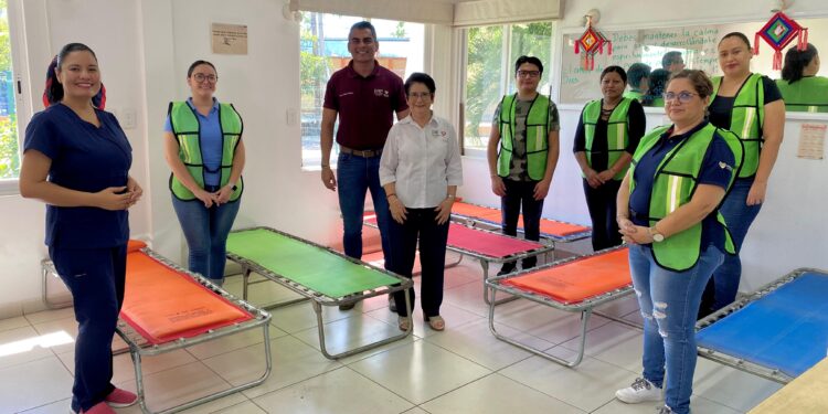 DIF Vallarta brindó refugio y atención a familias durante el paso del Huracán Lidia