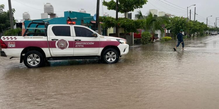 Protección Civil llama a la prevención y evitar tirar basura en época de ciclones tropicales