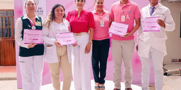 Bahía de Banderas conmemora el Día Internacional de la Lucha Contra el Cáncer de Mama Bahía de Banderas conmemora el Día Internacional de la Lucha Contra el Cáncer de Mama