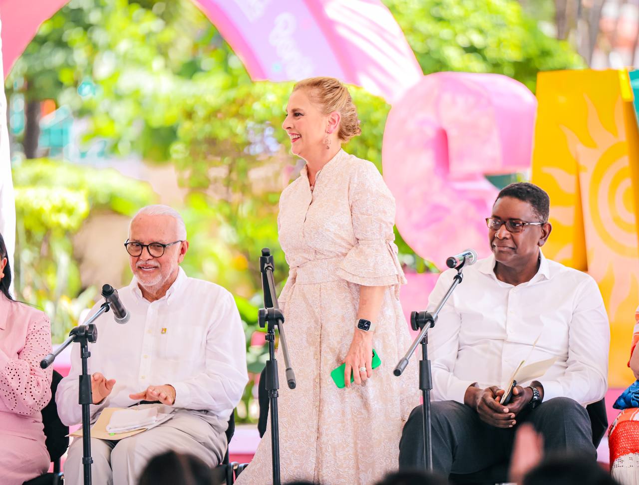 Mirtha Villalvazo recibe en Bahía de Banderas a Beatriz Gutiérrez Müller 1 Beatriz Gutiérrez Müller