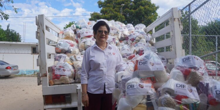 Apoyo solidario: Profe Michel ayuda a familias afectadas por «Lidia» Apoyo solidario: Profe Michel ayuda a familias afectadas por «Lidia»