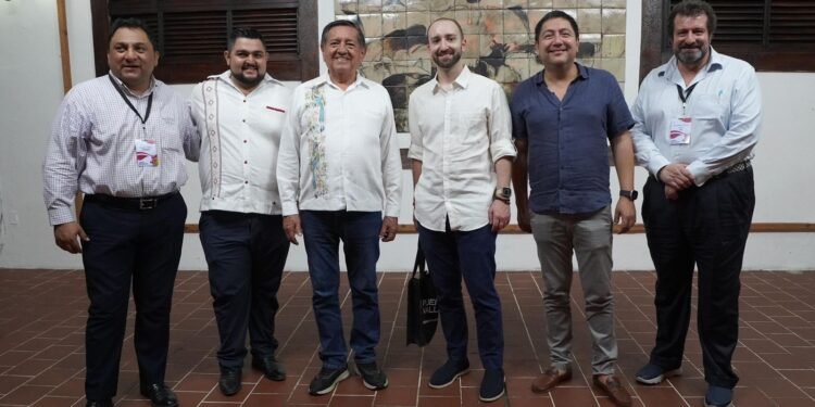 Puerto Vallarta brilla como anfitrión: Sede de la Convención Nacional de la OEM