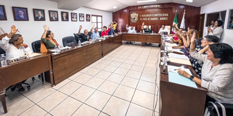 Nombra el Cabildo de Bahía de Banderas nuevos subsidios y nuevos titulares de dependencias