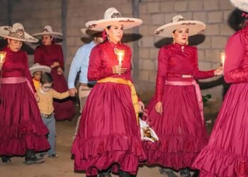 Celebrando las raíces: Mirtha Villalvazo participa en Fiestas de Santa Cecilia