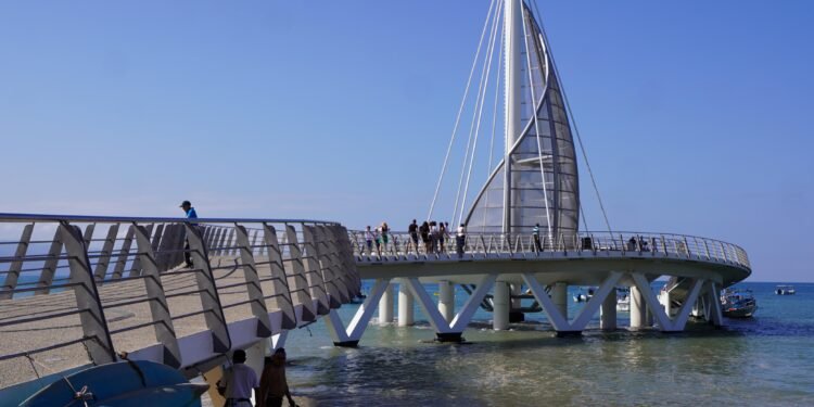 Puerto Vallarta Proyecta un Cierre de año excepcional con Éxito Turístico