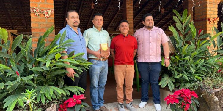 Puerto Vallarta Fortalece su Compromiso con la Sustentabilidad: Reconocimiento al Ecoturismo Jorullo Paradise Puerto Vallarta Fortalece su Compromiso con la Sustentabilidad: Reconocimiento al Ecoturismo Jorullo Paradise