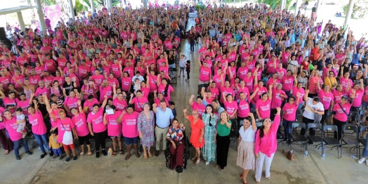 Entregan el segundo cheque del programa Bienestar para las Mujeres en Bahía de Banderas