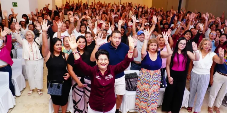 Chuyita López anuncia un programa integral para el bienestar de las mujeres en Puerto Vallarta