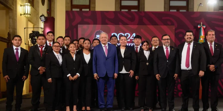 Primera generación de ingenieros ferroviarios del IPN trabajarán en el Tren Maya