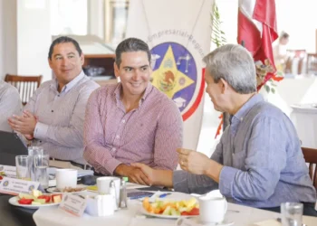 Bahía de Banderas implementará una ventanilla única para facilitar trámites empresariales