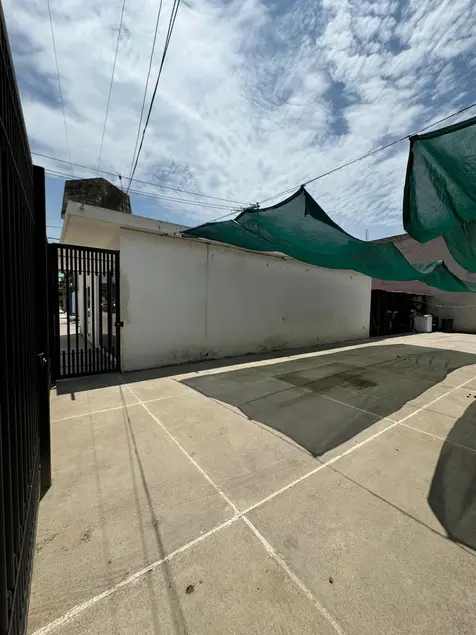 Propiedad en venta en Puerto Vallarta: Dos casas y local comercial a metros de la plaza de Las Juntas 2 WhatsApp Image 2024 08 27 at 1.42.49 PM7