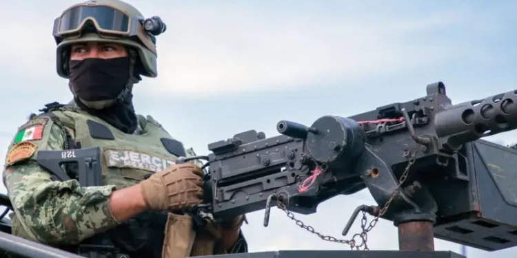 «Llevo décadas cubriendo al narco y nunca había visto una guerra civil como la que está ocurriendo en Culiacán tras el arresto de ‘El Mayo’ Zambada»