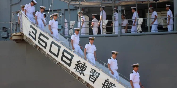 Vallarta recibe visita de buena voluntad de Japón