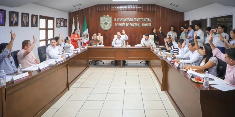 Héctor Santana impulsa iniciativas clave en Bahía de Banderas Héctor Santana impulsa iniciativas clave en Bahía de Banderas