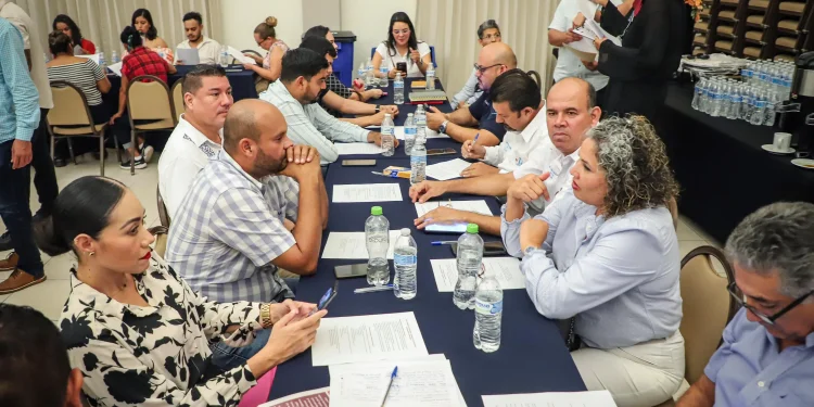 Bahía de Banderas celebra foro para definir el Programa de Gobierno y Plan de Desarrollo 2024-2027 Bahía de Banderas celebra foro para definir el Programa de Gobierno y Plan de Desarrollo 2024-2027