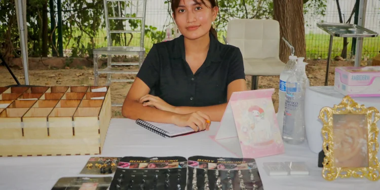 Impulsan a jóvenes emprendedores en el Bazar Joven de Puerto Vallarta