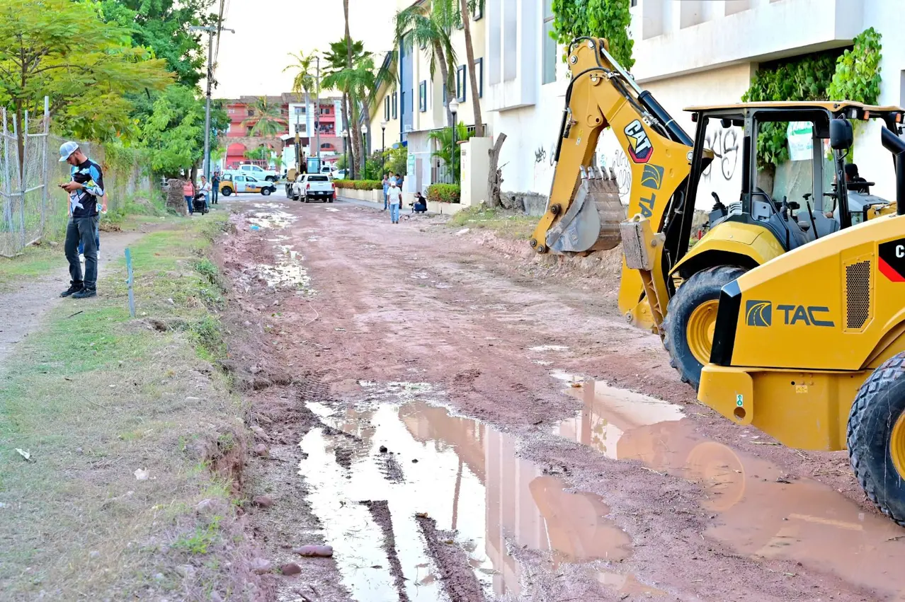 Histórico inicio de una obra largamente esperada en Palmar de Aramara 1 calle María Montessori