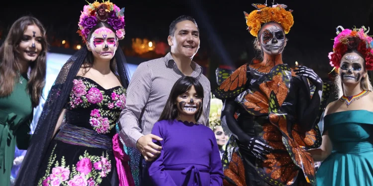Sayulita se viste de tradición con el Concurso de Catrinas en el Festival de Día de Muertos