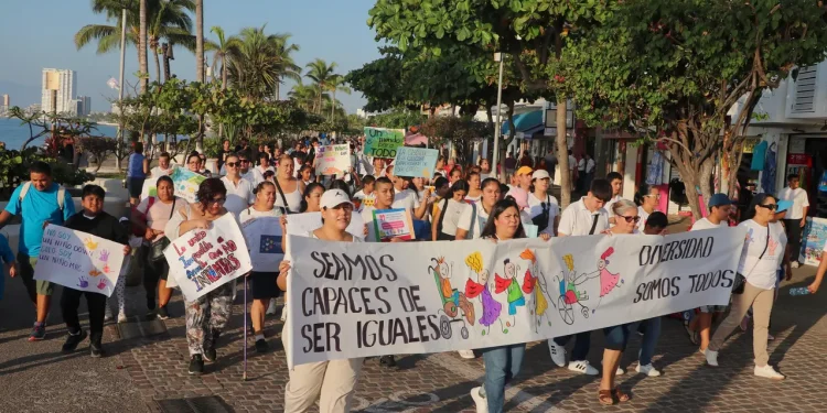 Foros y Marchas: Promoviendo los Derechos de las Personas con Discapacidad Foros y Marchas: Promoviendo los Derechos de las Personas con Discapacidad