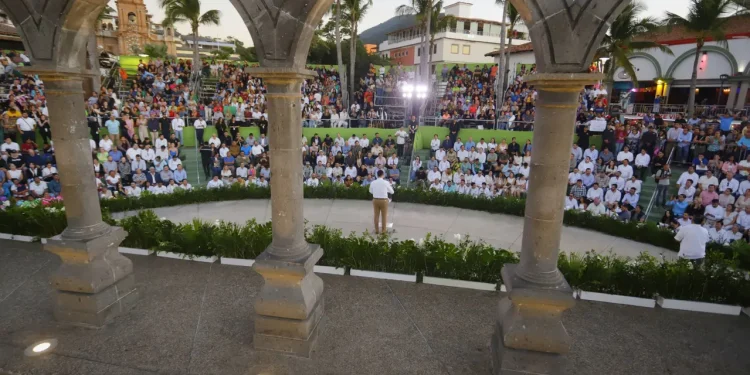 100 días que cambiaron la historia de Puerto Vallarta 100 días que cambiaron la historia de Puerto Vallarta
