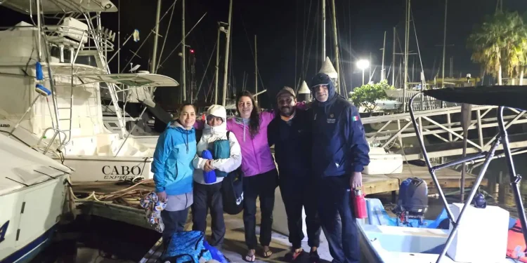 Stephanie Montero completa su entrenamiento de 25 KM en aguas abiertas en Nayarit Stephanie Montero completa su entrenamiento de 25 KM en aguas abiertas en Nayarit