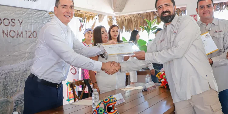 Bahía de Banderas obtiene 10 Playas Platino y anuncian cuatro nuevos clubes de playa