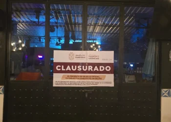 Denuncias de ex trabajadores: Clausuran The Drunken Duck por operar fuera de su horario permitido