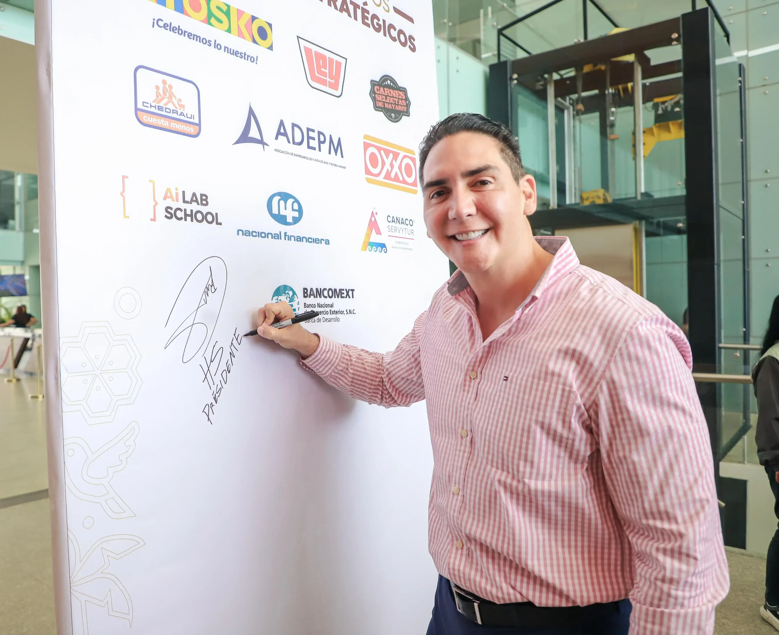 Impulsa Bahía: Héctor Santana fortalece a los emprendedores con convenio estratégico 1 emprendedores