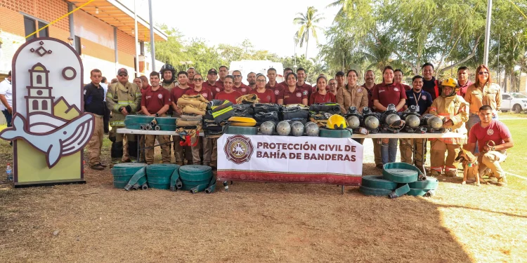 Héctor Santana fortalece Protección Civil con equipo donado e inversión histórica Héctor Santana fortalece Protección Civil con equipo donado e inversión histórica