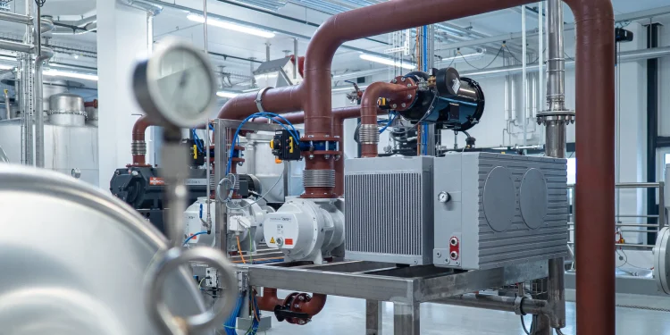 Enfriadores de agua y salmuera: Eficiencia y rendimiento en procesos industriales