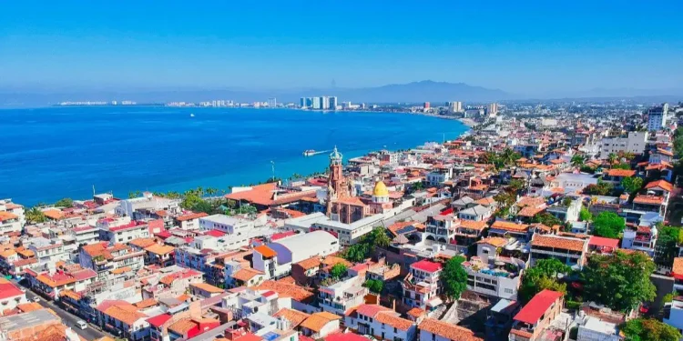 Buenos pronósticos en próximo puente para Puerto Vallarta