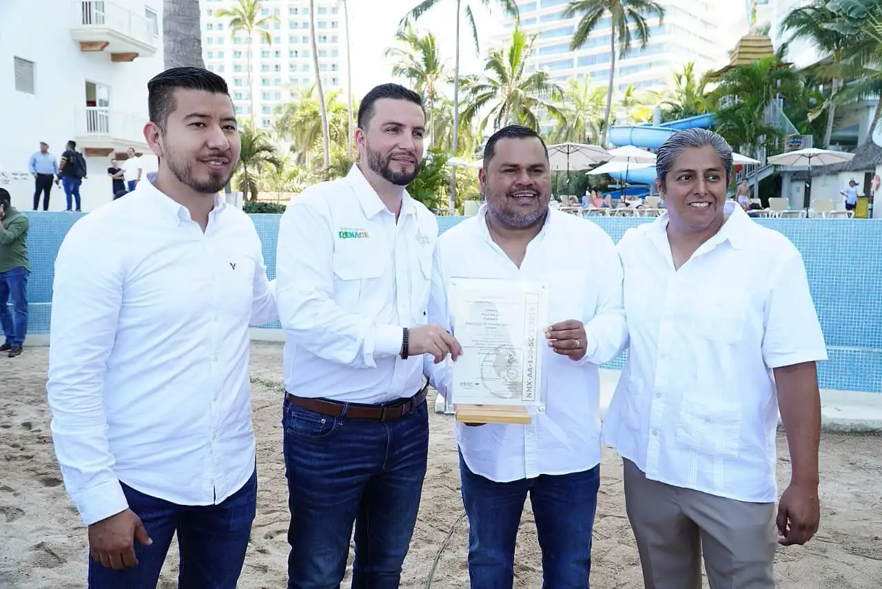 Playa de Oro recibe certificación como Playa Limpia y marca un nuevo estándar ambiental 2 Playa de Oro
