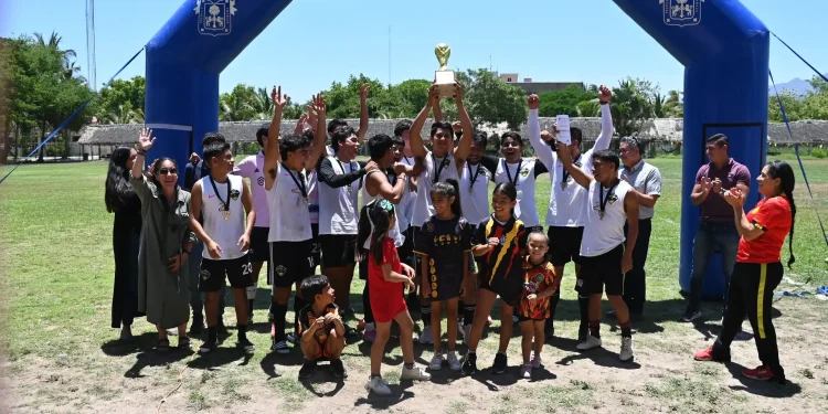 Pedacera FC se corona campeón en vibrante final universitaria