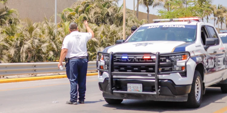 Trabajo comunitario en lugar de multa: Bahía de Banderas implementa sanción alternativa