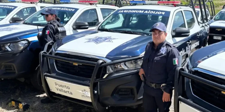 Reforzando la seguridad: Pablo Lemus entrega nuevas patrullas a Puerto Vallarta