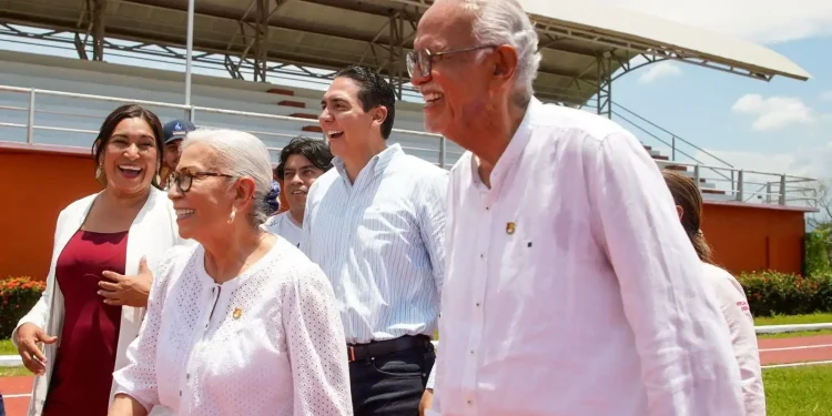 Gira de trabajo del Gobernador Navarro Quintero y el alcalde Héctor Santana Gira de trabajo del Gobernador Navarro Quintero y el alcalde Héctor Santana