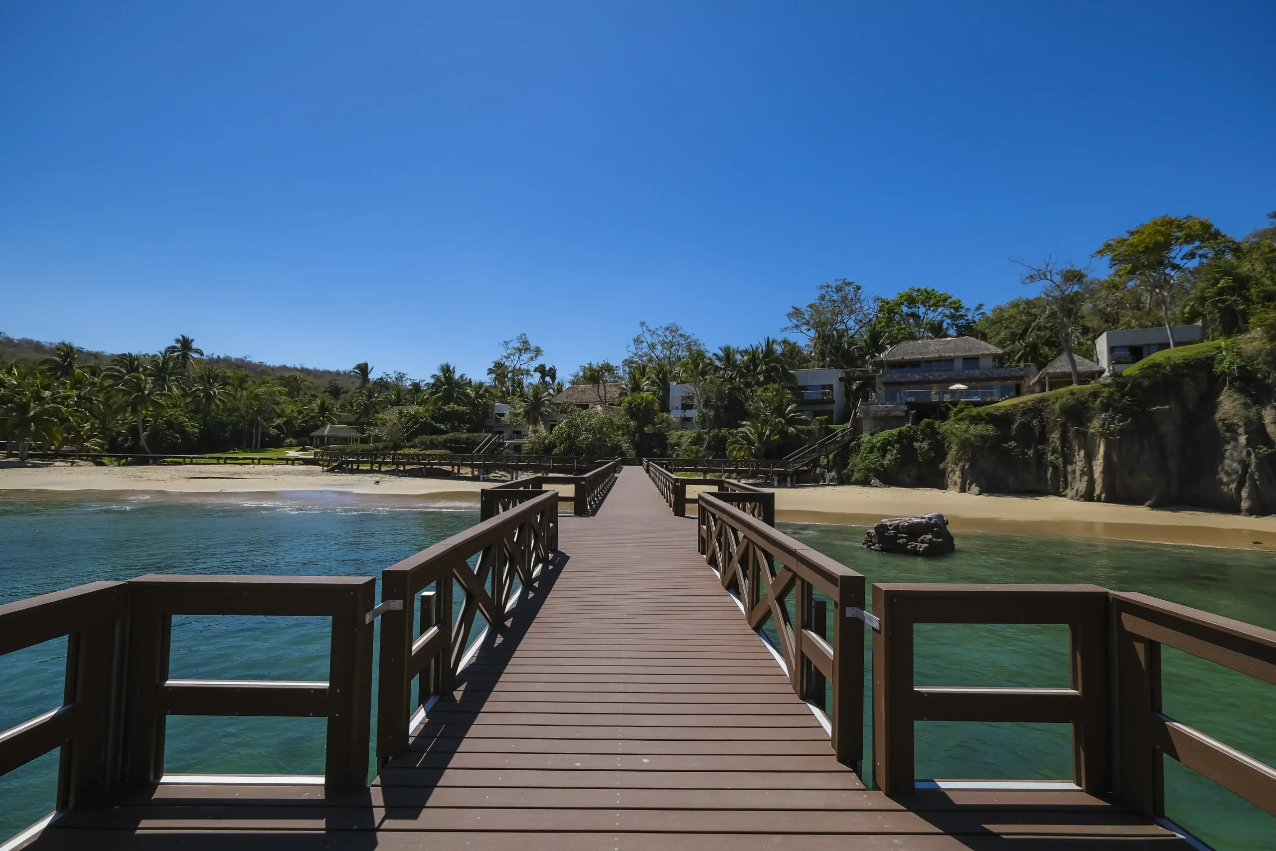 Charles Leclerc recomienda visitar las playas de Jalisco 2 AHM1687 scaled